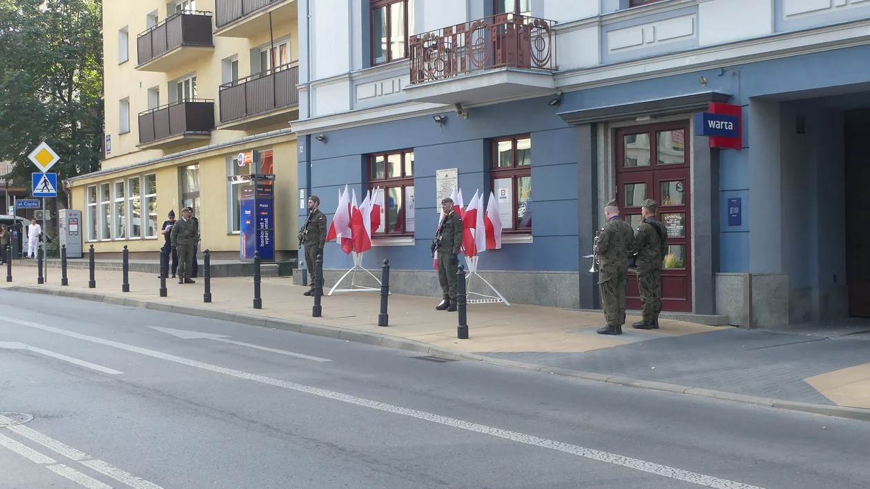 Na Placu Litewskim pojawiła się wystawa IPN o Powstaniu Warszawskim