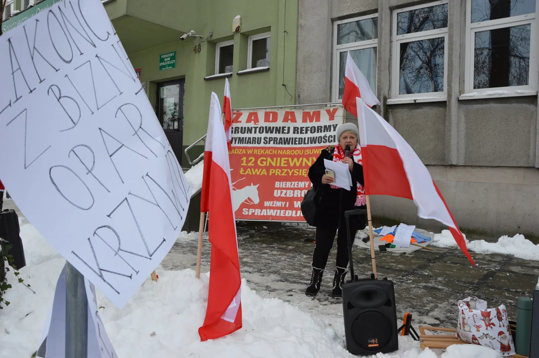 Protest przed Sądem Rejonowym w Opolu Lubelskim