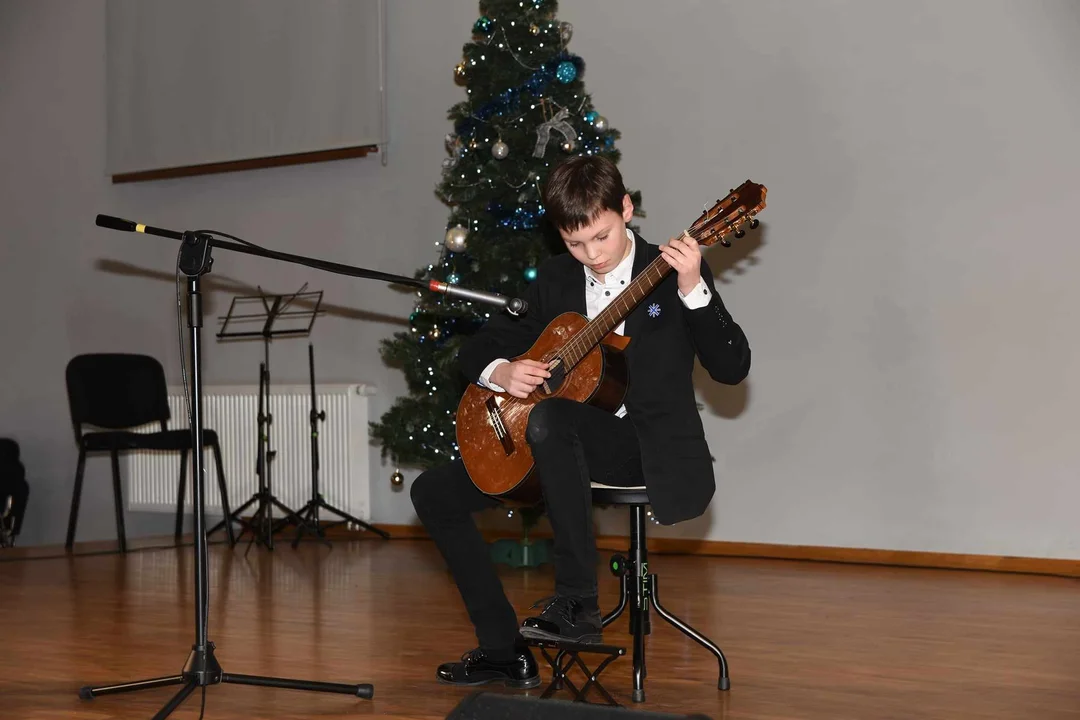 NOWOROCZNY KONCERT UCZNIÓW PAŃSTWOWEJ SZKOŁY MUZYCZNEJ W ŁUKOWIE