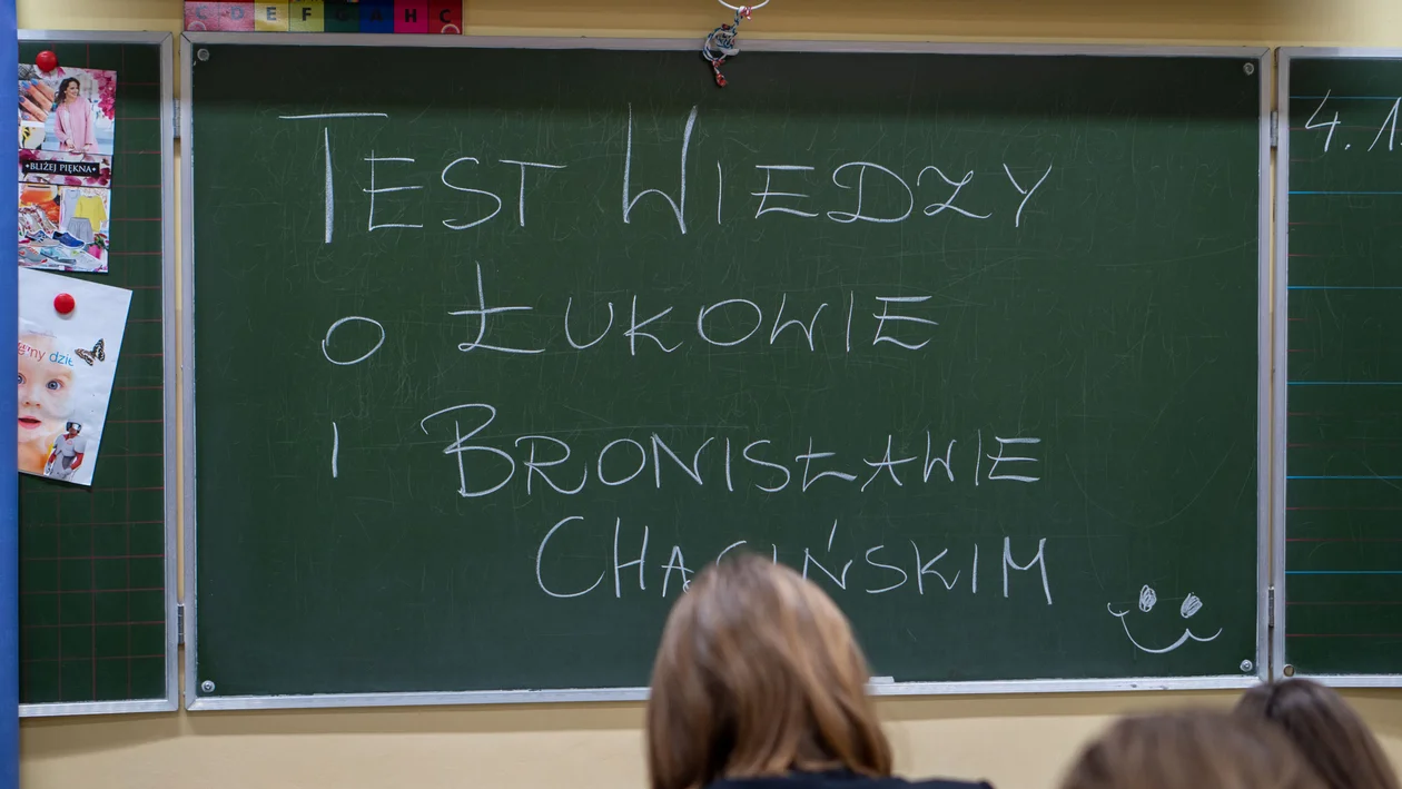 Aleksander Kita i Szymon Kaczor najlepsi w teście wiedzy o Łukowie i B. Chącińskim