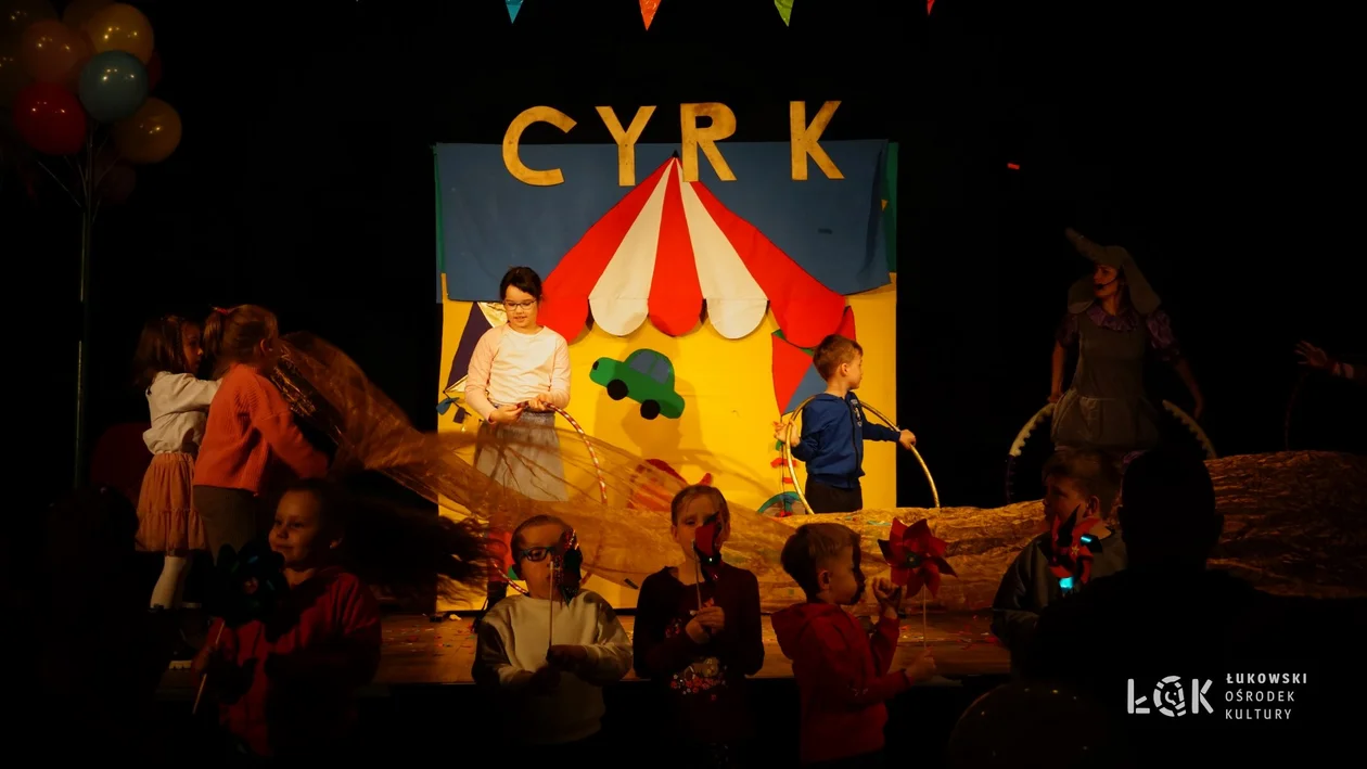 Niedziela z teatrem „Cyrk w ogrodzie”