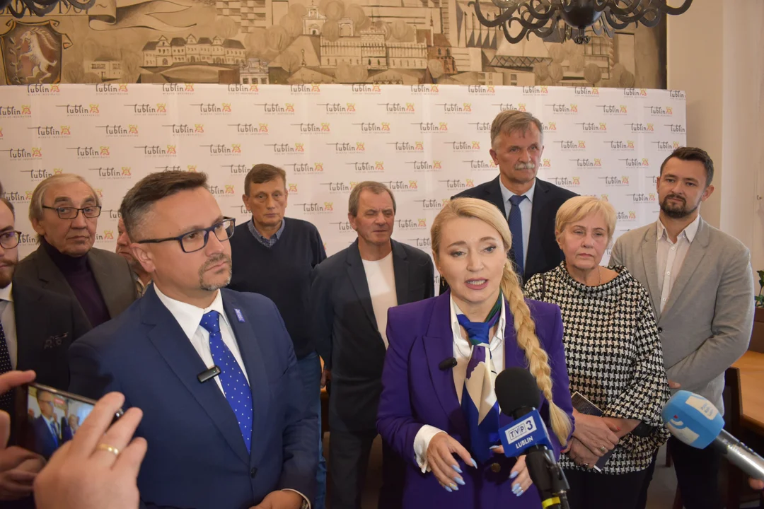 Lublin: Targ przy ul. Ruskiej nielegalny? Europosłanka Marta Wcisło: "Kwitnie samowola budowlana" - Zdjęcie główne