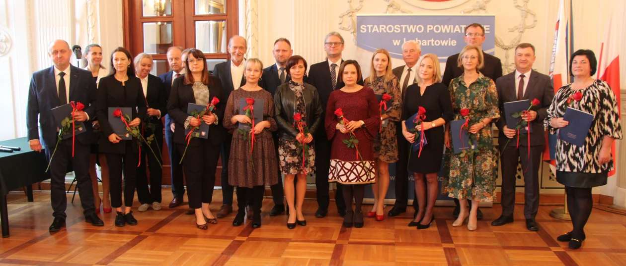 Nagrody starosty lubartowskiego dla nauczycieli. Pierwszy raz wręczał Tomasz Marzęda (zdjęcia) - Zdjęcie główne