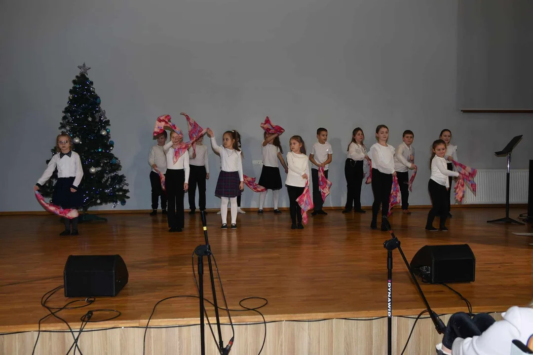 NOWOROCZNY KONCERT UCZNIÓW PAŃSTWOWEJ SZKOŁY MUZYCZNEJ W ŁUKOWIE