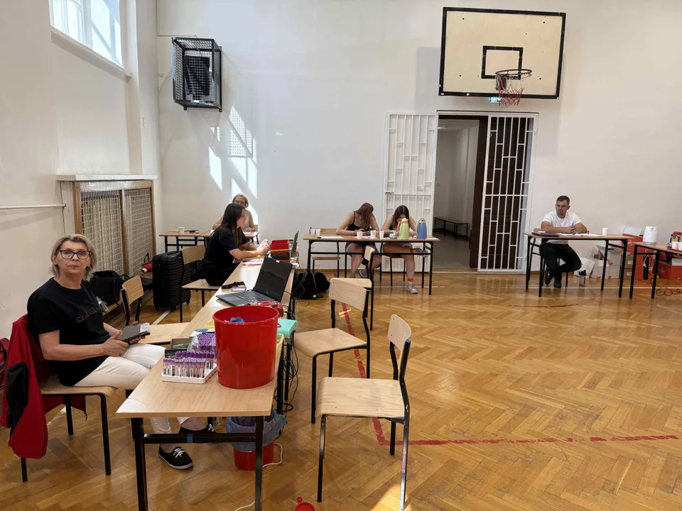 Uczniowie, nauczyciele i absolwenci "Czartorycha" oddali prawie 12 litrów krwi (zdjęcia) - Zdjęcie główne