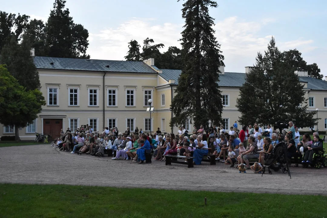 Za nami 3 dzień Międzynarodowego Festiwalu Folklorystycznego. Zobacz fotorelację prosto ze Skweru Niepodległości