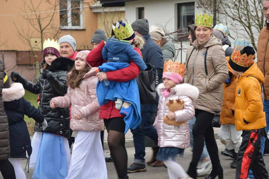 Orszak Trzech Króli przeszedł ulicami Chodla