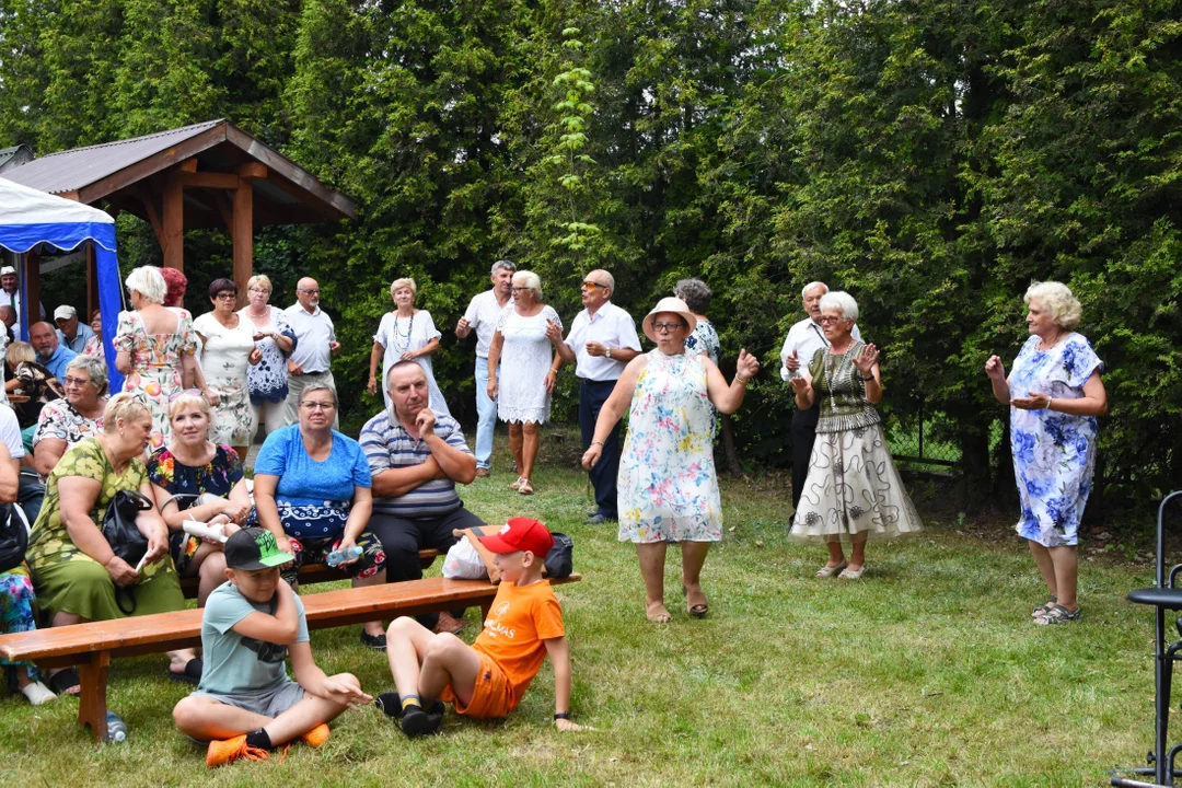 Jagodowe święto w Gręzówce (zdjęcia) 400 parowańców i 700 jagodzianek! - Zdjęcie główne