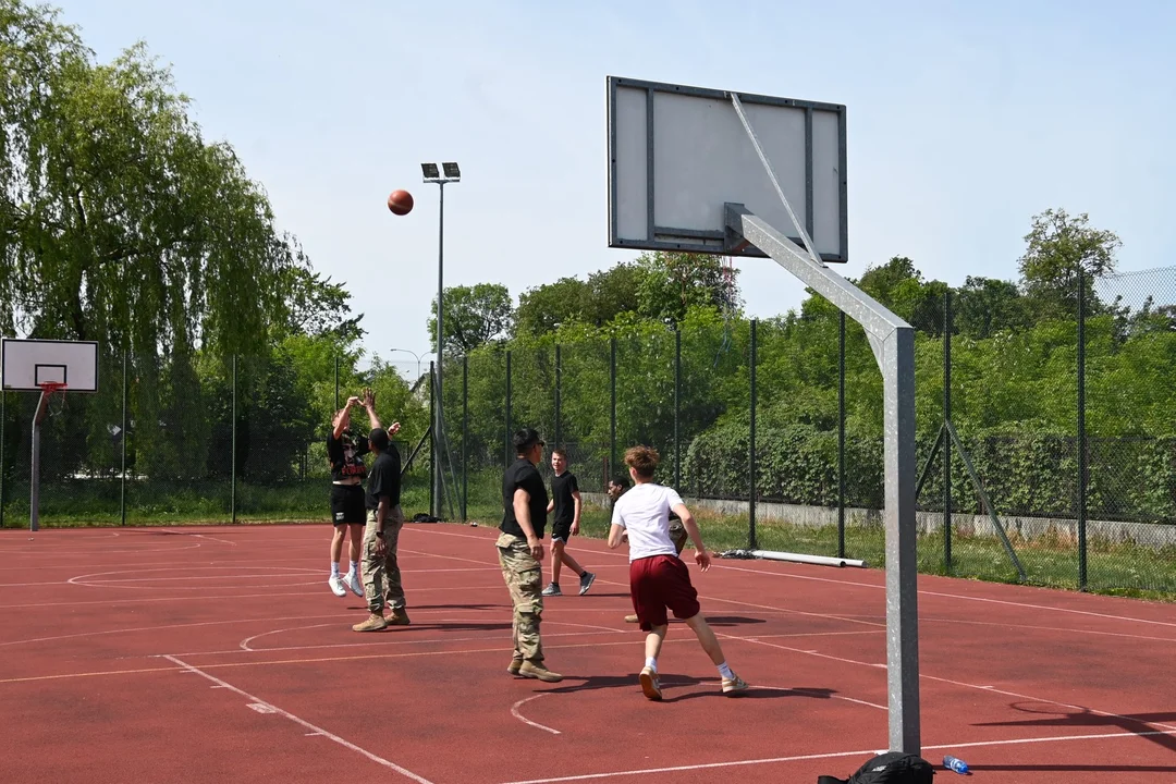 Żołnierski trening w Samochodówce