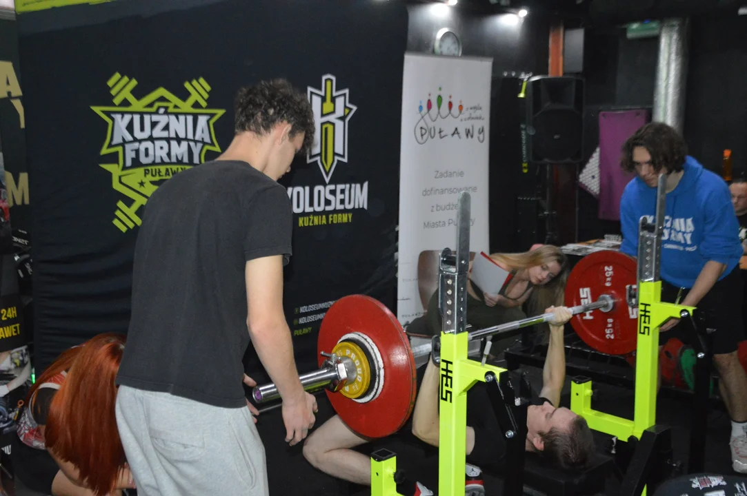 Mikołajkowe Podnoszenie Ciężarów w Kuźnia Formy