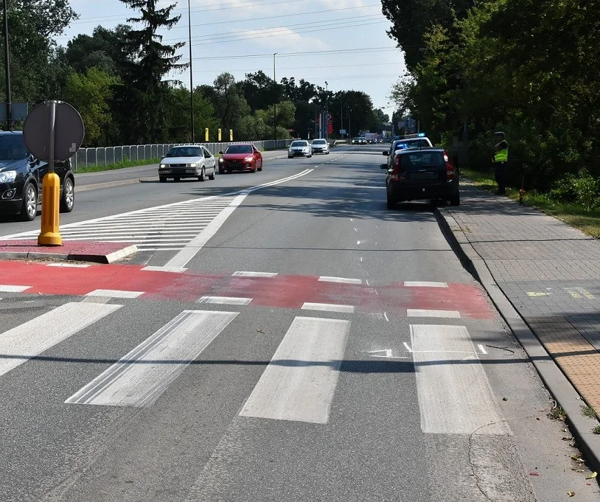 Biała Podlaska: Auto potrąciło 47-latkę na pasach. Kobieta rozmawiała przez telefon