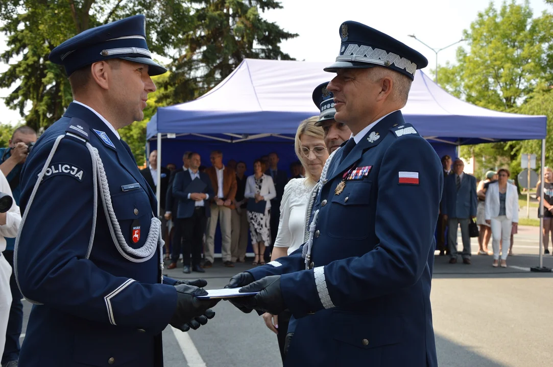 Opole Lubelskie: Święto Policji. Medale i awanse dla 25 funkcjonariuszy (ZDJĘCIA) - Zdjęcie główne