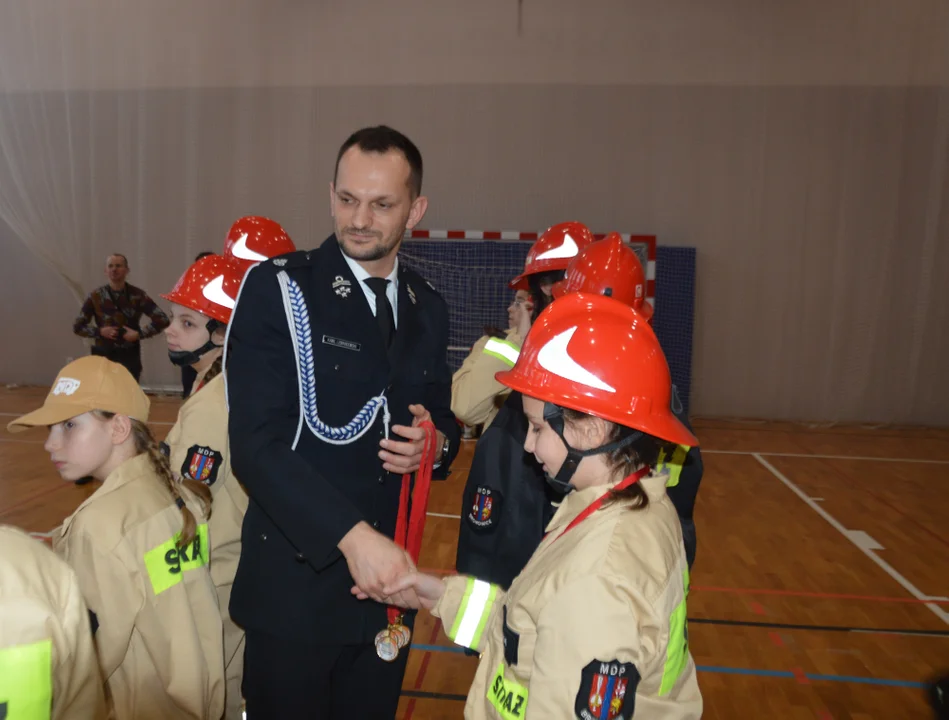 Halowe młodzieżowe zawody sportowo-pożarnicze w Górze Puławskiej