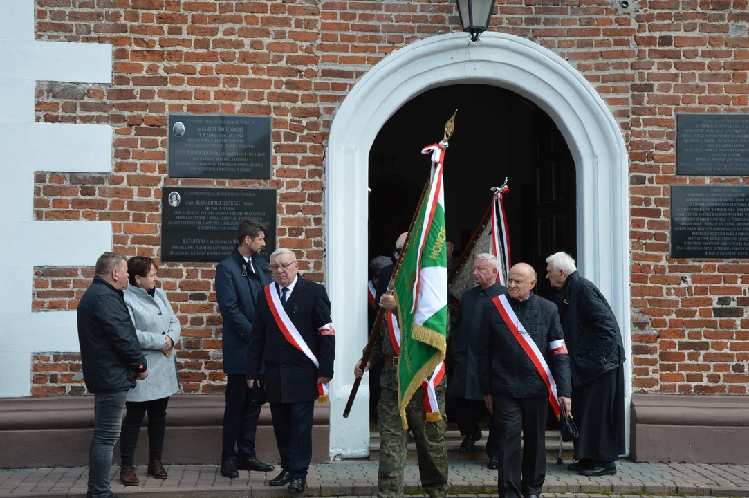 Uroczystość pogrzebowa ks. Leona Pietronia