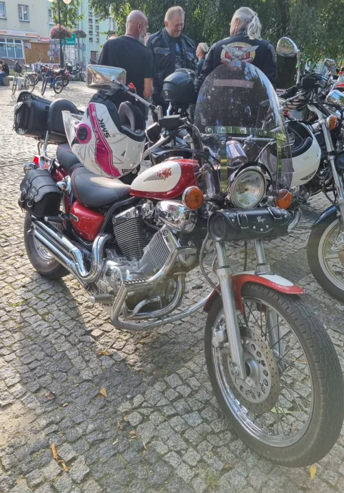 Motoweterani i miłośnicy starej motoryzacji zaprosili na Retro Niedzielę