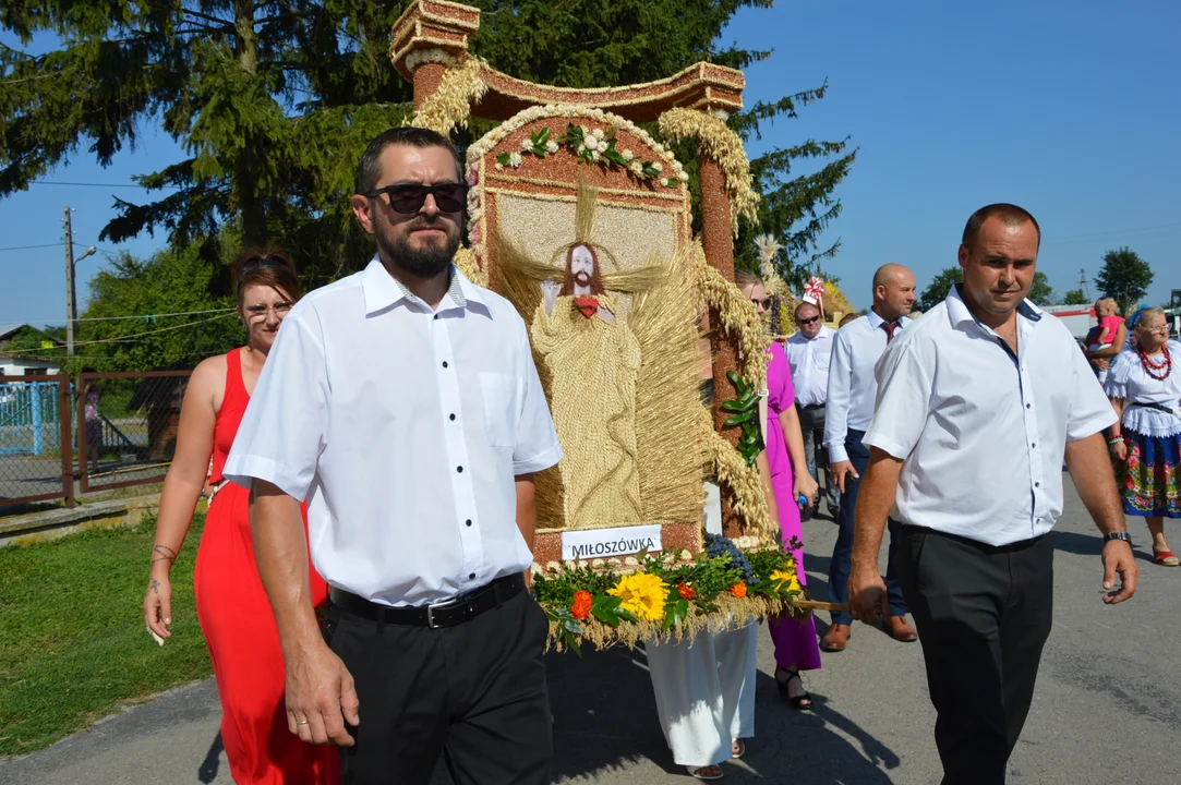 W niedzielę w Józefowie nad Wisłą odbyły się Dożynki Gminne