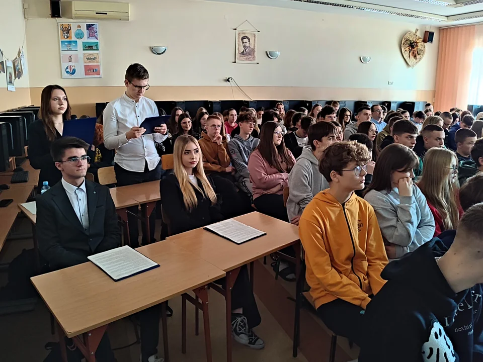 Multimedialne spotkania historyczne w ZS nr 3 w Łukowie
