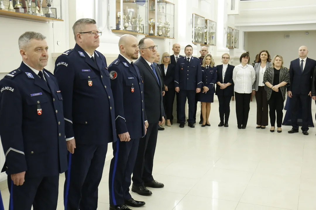 Lublin: Pożegnali się z policyjnym mundurem. Naczelnicy i dowódca odchodzą na emeryturę [ZDJĘCIA] - Zdjęcie główne