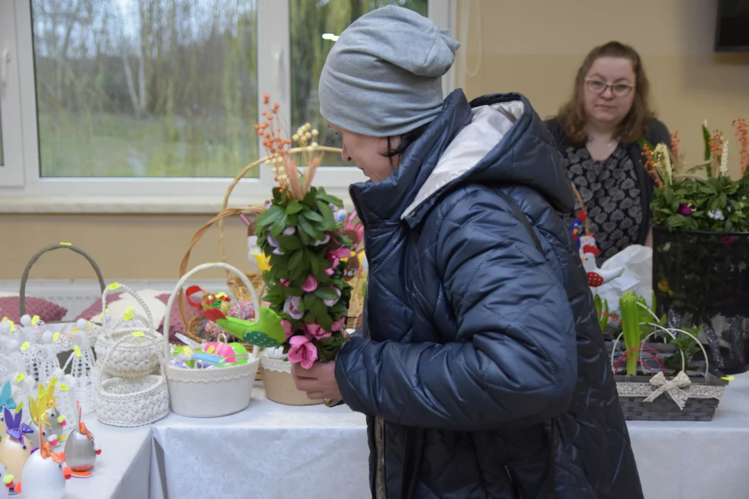 Piękne ozdoby wielkanocne na kiermaszu w Anielinie