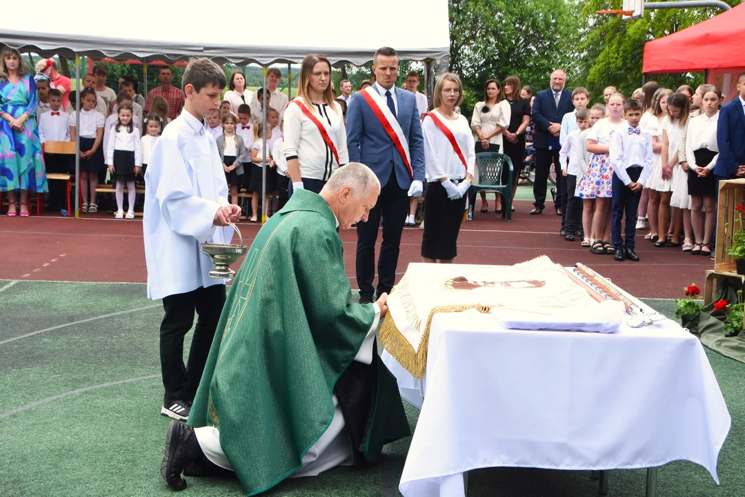 Szkoła Podstawowa w Radoryżu Kościelnym ma nowego patrona. To znany pisarz