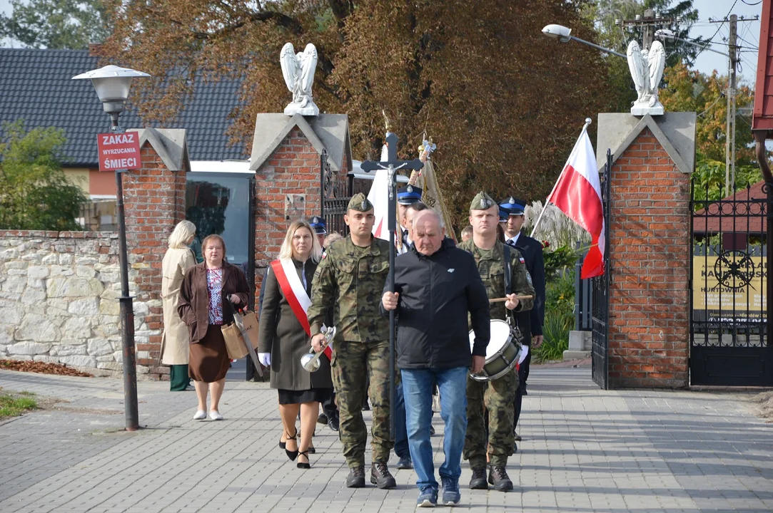 Odsłonięcie nagrobka żołnierza AK Karola Chlebickiego w Chodlu