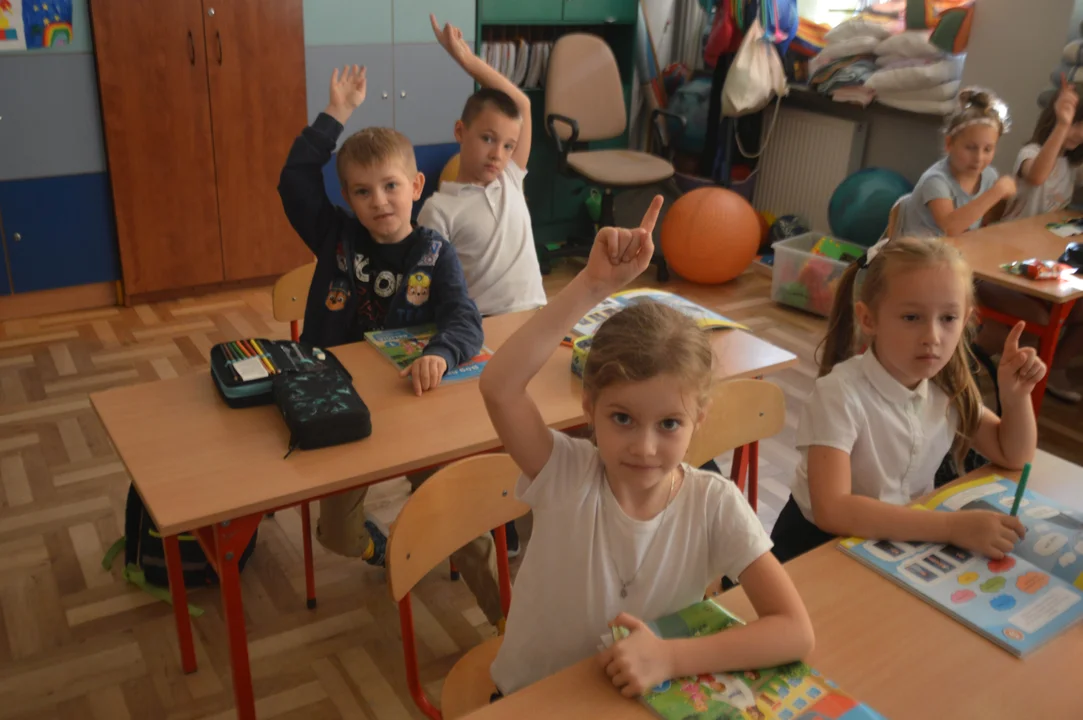 Prezentacja uczniów z pierwszej klasy w SP nr 3 im. Jana Brzechwy w Puławach