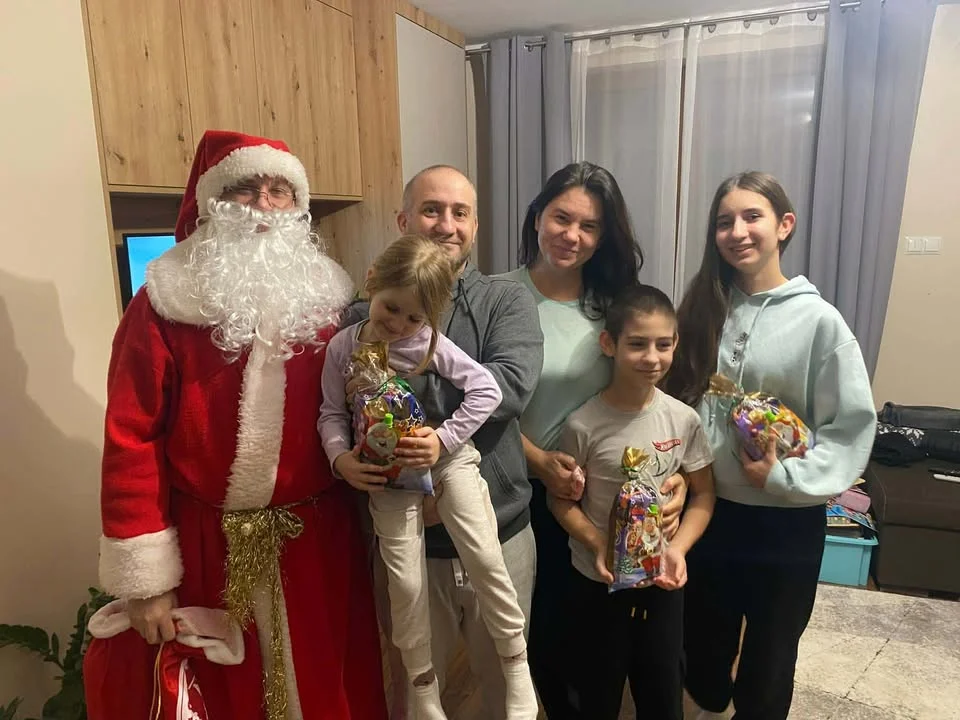 Święty Mikołaj z wizytą u dzieci i grzecznych dorosłych w Aleksandrowie - Zdjęcie główne