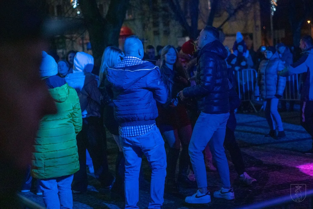 Łukowianie powitali Nowy Rok na placu pod zegarem!