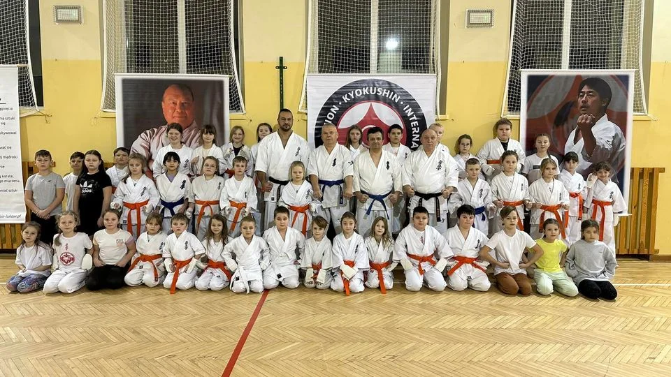 Darmowe zajęcia karate w ferie. Ale frekwencja! (zdjęcia) - Zdjęcie główne