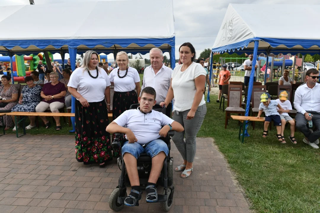 Piknik charytatywny w Sarnowie na pomoc dla Filipa (ZDJĘCIA) - Zdjęcie główne