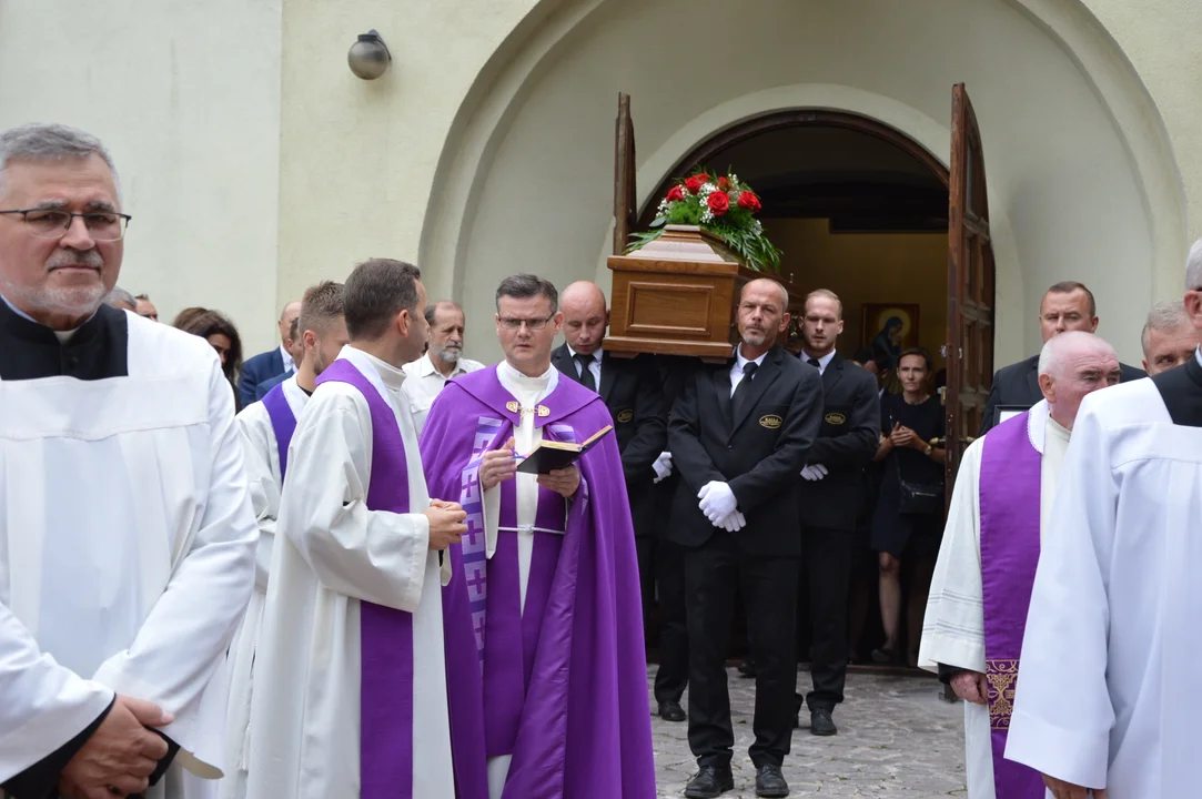 Uroczystości pogrzebowe Gabrieloa Maja, prezesa Powiatowego Centrum Zdrowia w Opolu Lubelskim