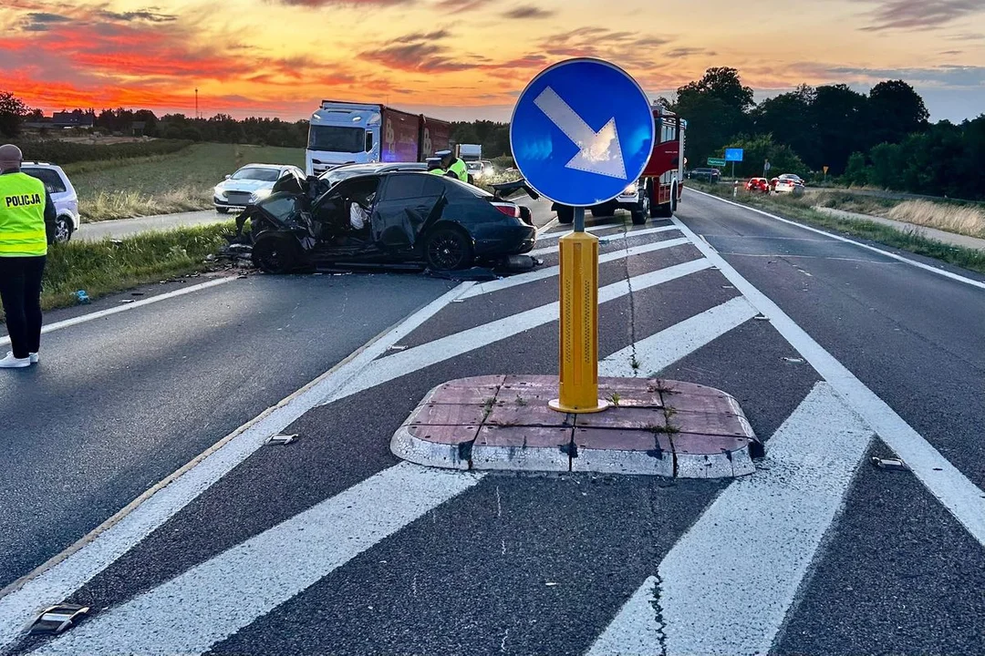 Lubelskie: Tragiczny wypadek. Nie żyje 61-latka, kierowca BMW w stanie ciężkim