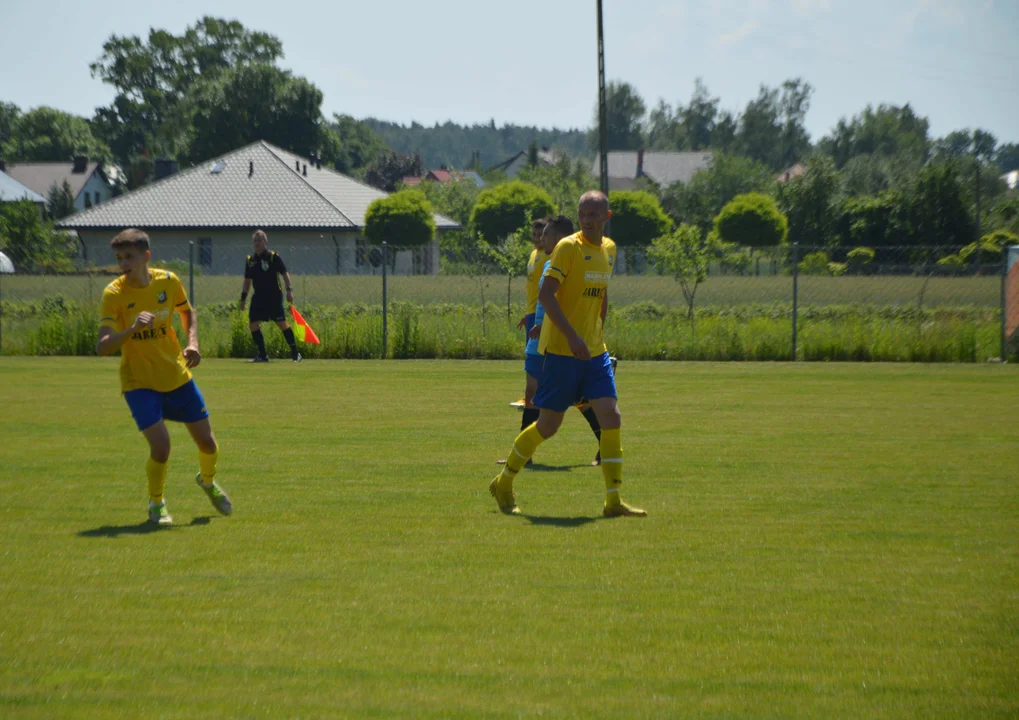 SKS Leokadiów - Amator Rososz-Leopoldów