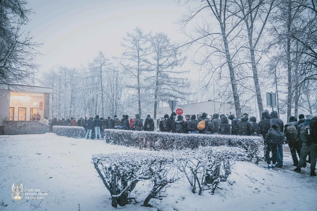 Lubelscy terytorialsi szkolą studentów i uczniów. "Ferie z WOT"