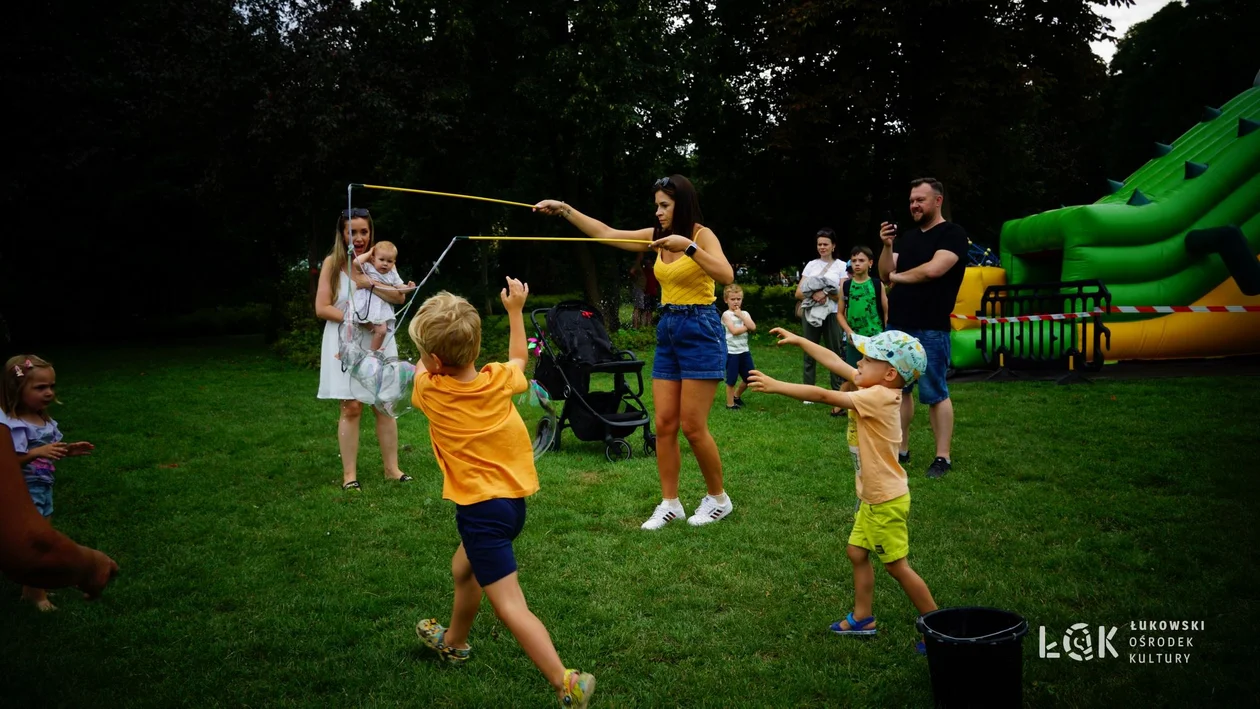 Festiwal Balonów, Baniek Mydlanych i Kolorów w Parku Miejskim w Łukowie