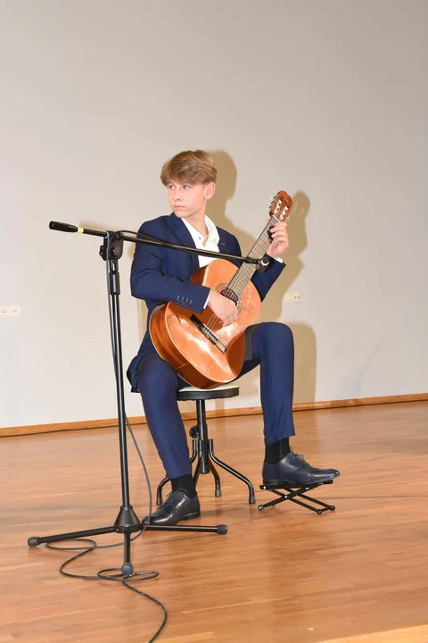 NOWOROCZNY KONCERT UCZNIÓW PAŃSTWOWEJ SZKOŁY MUZYCZNEJ W ŁUKOWIE