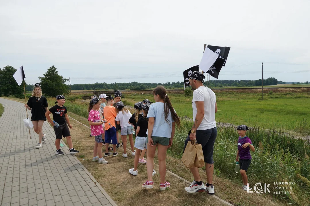 Wakacje ŁOK 2023. Obóz piratów nad Zalewem Zimna Woda