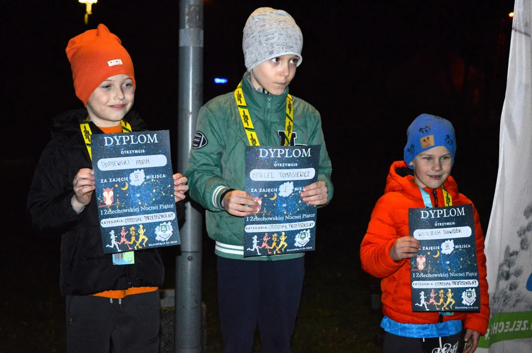 Biegacze z Żelechowa wzięli udział w I Żelechowskiej Nocnej Piątce