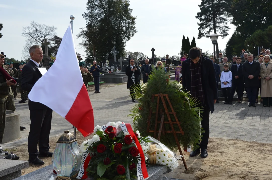 Odsłonięcie nagrobka żołnierza AK Karola Chlebickiego w Chodlu