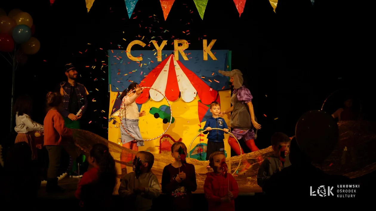 Niedziela z teatrem „Cyrk w ogrodzie”