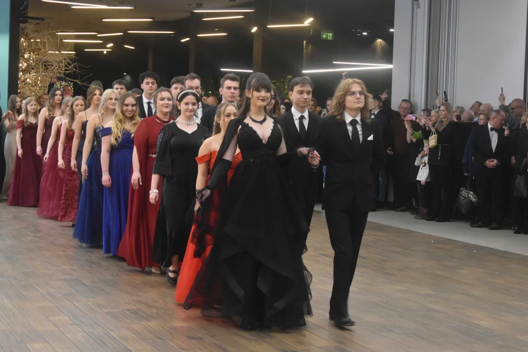 Studniówka VI Liceum Ogólnokształcącego w Lublinie. Tak bawią się maturzyści [FOTO] - Zdjęcie główne