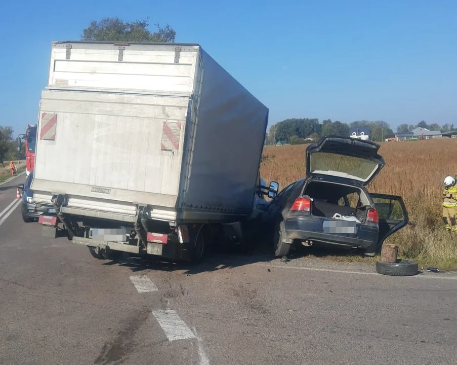 Powiat radzyński: Wypadek samochodowy we wsi Brzozowy Kąt. Nowe informacje