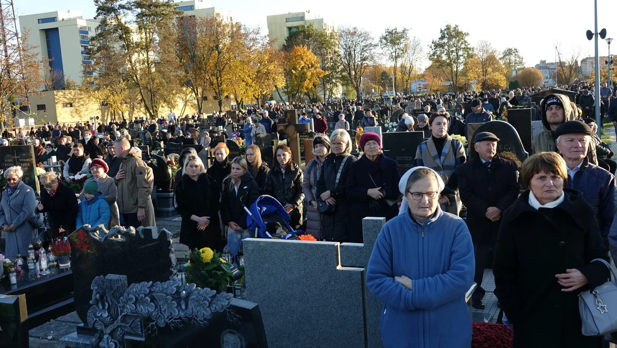 Procesja i msza święta na cmentarzu parafialnym w Łęcznej (DUŻO ZDJĘĆ) - Zdjęcie główne