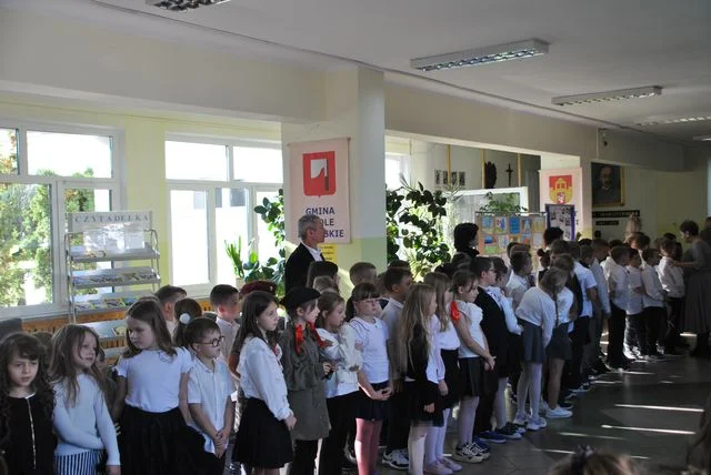 Opole Lubelskie: Szkoła do Hymnu!