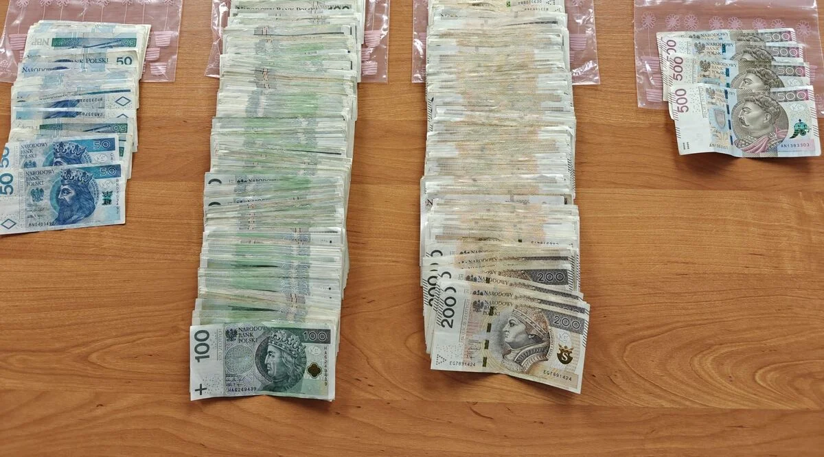 Lublin: Cios w narkobiznes. Policja znalazła prawie 15 kg narkotyków, 23-latek w areszcie