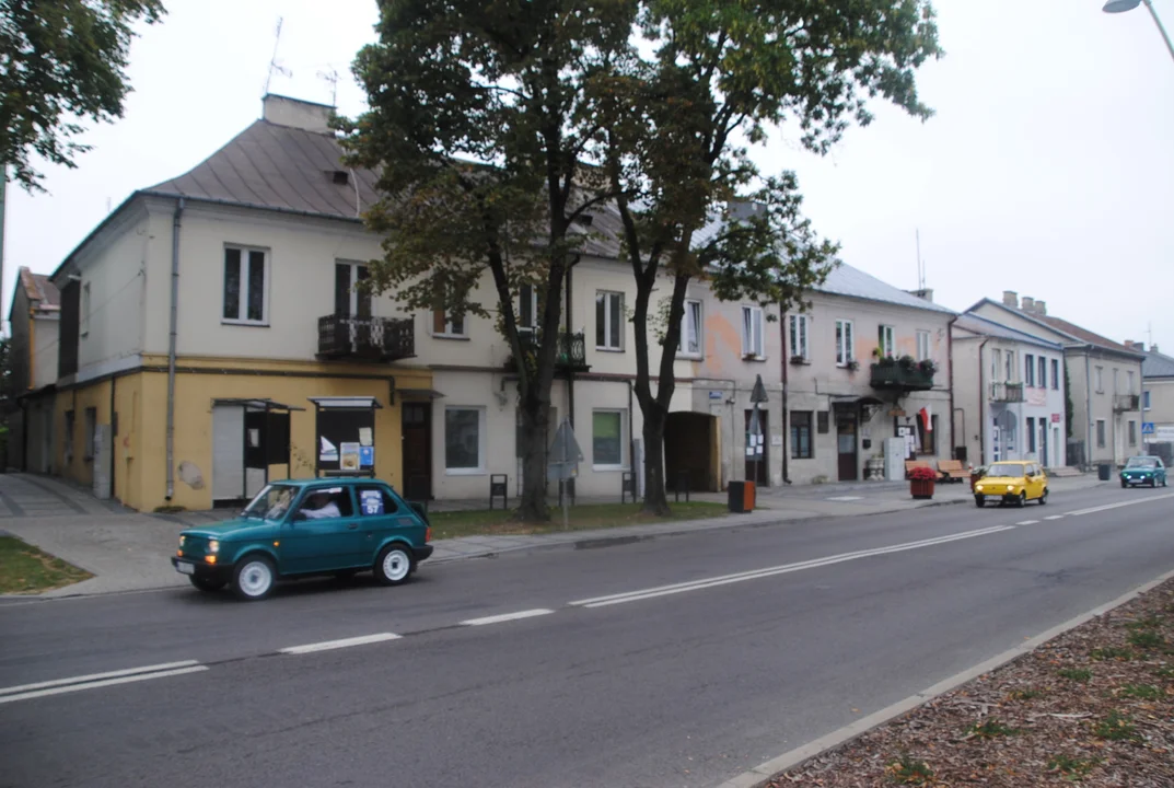 3. Nadwiślański Charytatywny Rajd Malucha - postój w Opolu Lub.