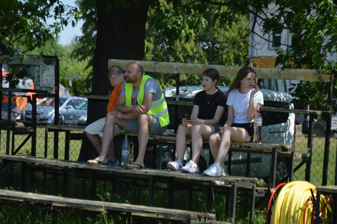 SKS Leokadiów - Amator Rososz-Leopoldów