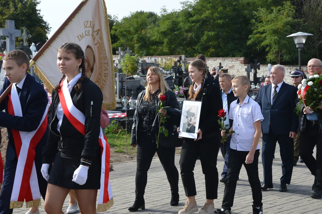 Odsłonięcie nagrobka żołnierza AK Karola Chlebickiego w Chodlu