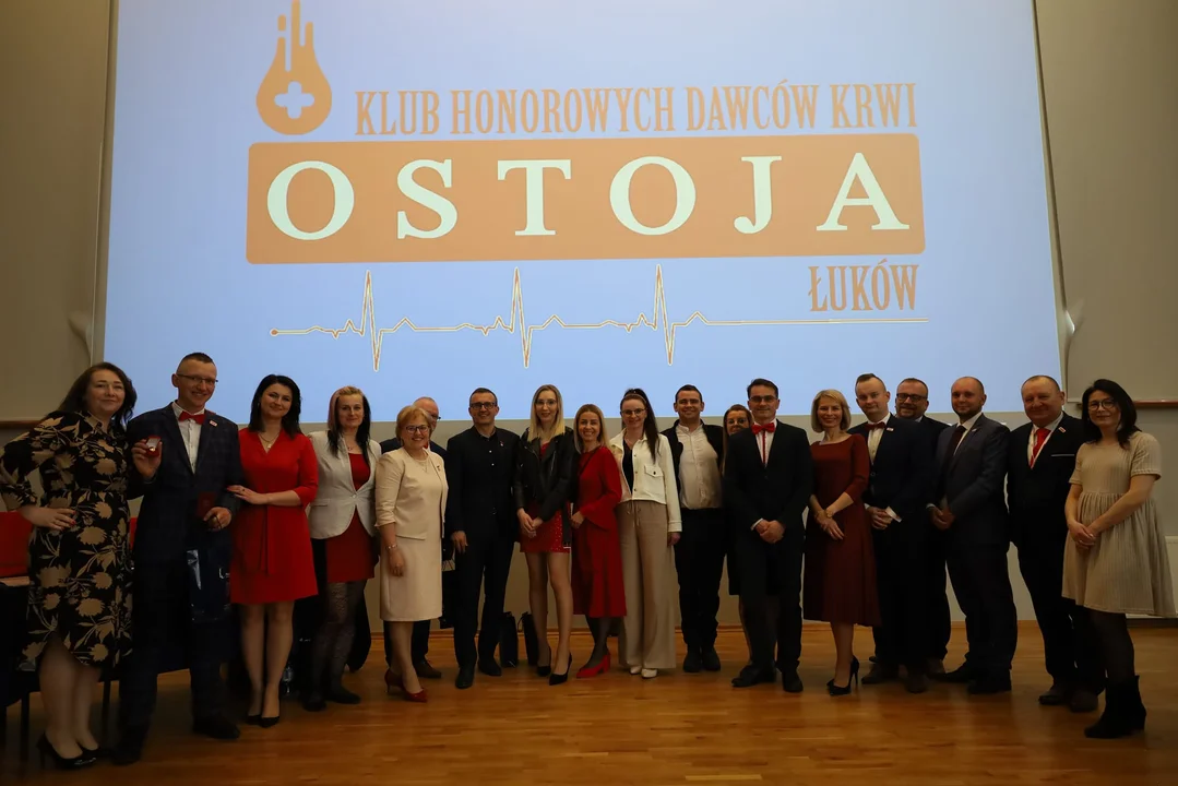 Odznaczenia dla krwiodawców z HDK Ostoja w Łukowie (zdjęcia). Konferencja z okazji 5 –lecia działalności klubu.