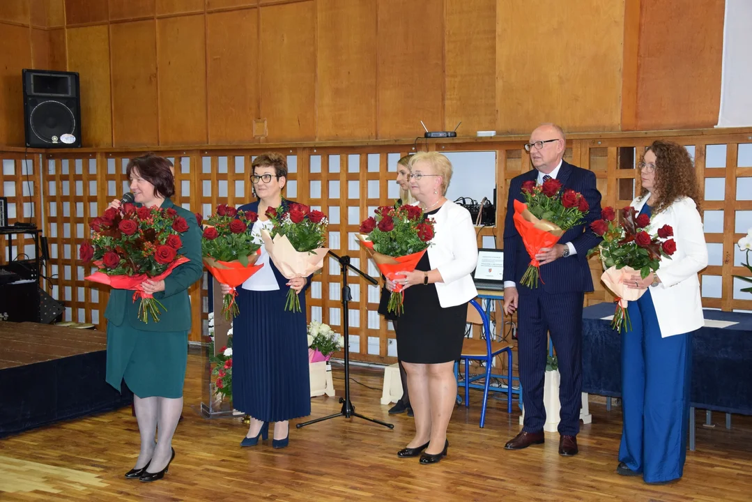 Poniatowa: Gminne obchody Dnia Edukacji Narodowej (ZDJĘCIA) - Zdjęcie główne